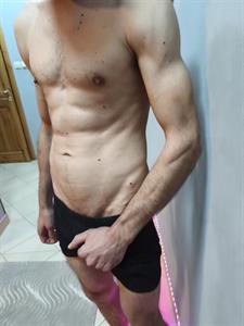 Coree 33 éves férfi, Budapest