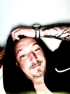 Viktor 35 éves férfi, Fejér megye