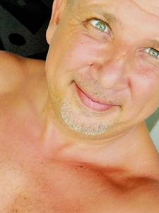 crusoe 50 éves férfi, Fejér megye