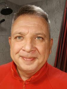 crusoe 50 éves férfi, Fejér megye