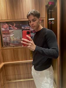 csaba 24 éves férfi, Budapest