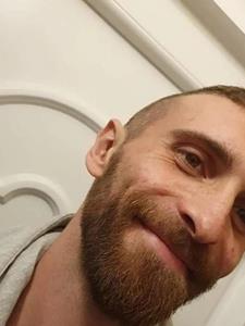 Csabesz 30 éves férfi, Győr-Moson-Sopron megye