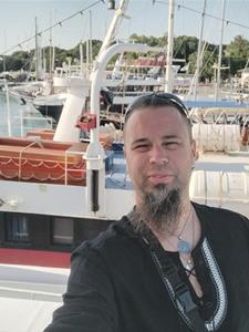 Csabesz 38 éves férfi, Budapest