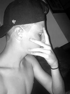 Csabi 25 éves férfi, Budapest