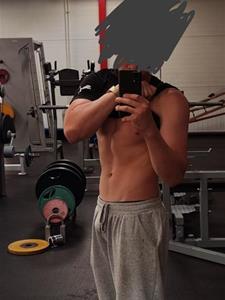 Csabika 19 éves férfi, Zala megye