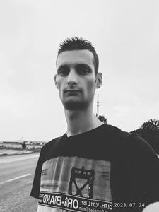 laca  35 éves férfi, Győr-Moson-Sopron megye