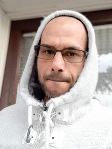 Csokee 44 éves férfi, Budapest