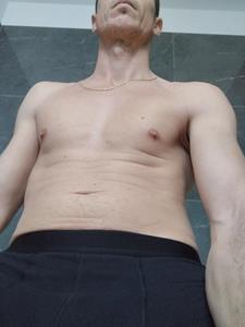 Daniell 37 éves férfi, Győr-Moson-Sopron megye