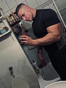 Dann 29 éves férfi, Veszprém megye