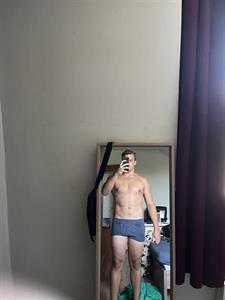 Dávid 19 éves férfi, Budapest