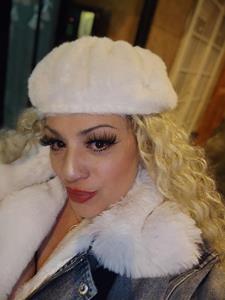 Díva 35 éves nő, Budapest