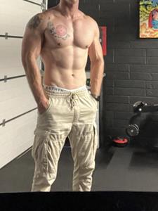 Dlawliet 30 éves férfi, Budapest