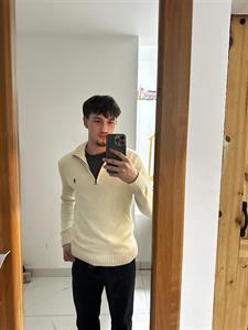 Domi 19 éves férfi, Budapest