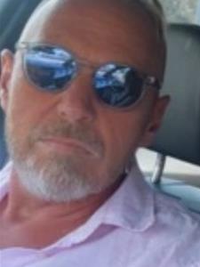 Dsquared 47 éves férfi, Budapest