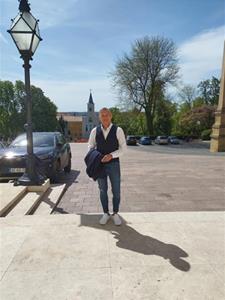 Emilio 60 éves férfi, Győr-Moson-Sopron megye