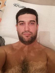 Enzo 39 éves férfi, Budapest