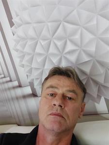 éretthölgyet 55 éves férfi, Budapest