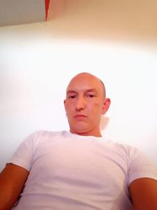 Erik 42 éves férfi, Borsod-Abaúj-Zemplén megye