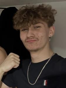 Erik 18 éves férfi, Csongrád megye