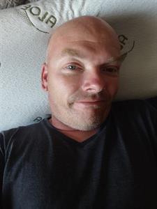 Ernő 43 éves férfi, Jász-Nagykun-Szolnok megye