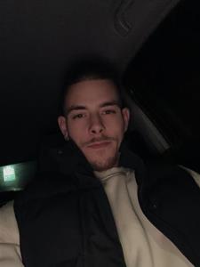 Farkangyal18 23 éves férfi, Pest megye