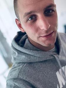 Faszos 27 éves férfi, Heves megye