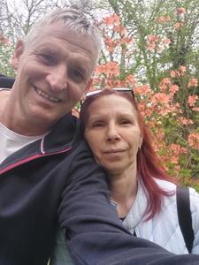 Fefe 49 és 49 éves férfi, Komárom-Esztergom megye