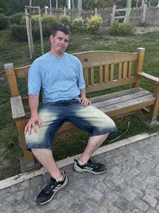 Feri51329 34 éves férfi, Komárom-Esztergom megye