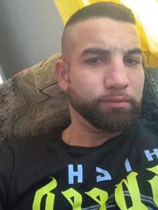 Ffhccfgf 27 éves férfi, Budapest