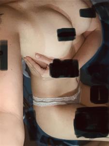 Flamingo 42 éves nő, Budapest