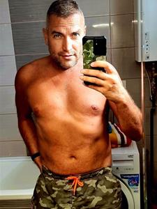 Foxbat 53 éves férfi, Budapest