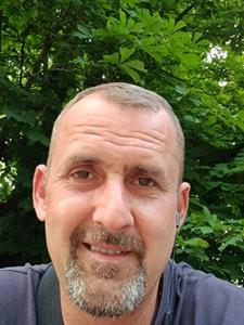 Frenki 42 éves férfi, Veszprém megye