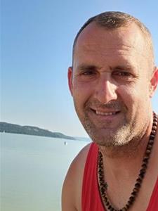Frenki 42 éves férfi, Veszprém megye