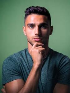 Fucky 33 éves férfi, Budapest