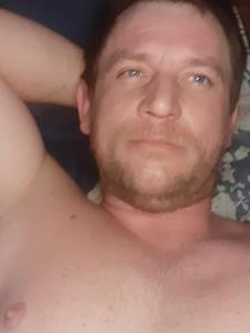 Gábor 40 éves férfi, Pest megye