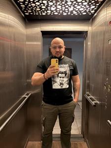 Gábor 35 éves férfi, Budapest