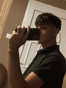 Gabriel 18 éves férfi, Békés megye