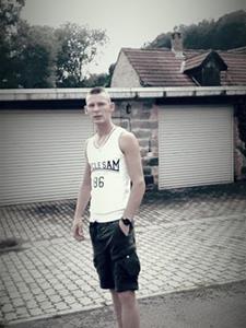 Gagaben11 25 éves férfi, Baranya megye