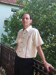 George 53 éves férfi, Komárom-Esztergom megye