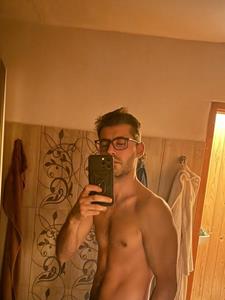 Gergő 29 éves férfi, Győr-Moson-Sopron megye