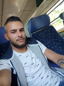 Gergő 30 éves férfi, Csongrád megye