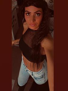 Gigi 27 éves nő, Budapest