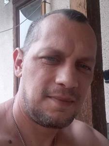 István  39 éves férfi, Budapest