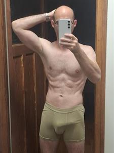 Greg 40 éves férfi, Veszprém megye