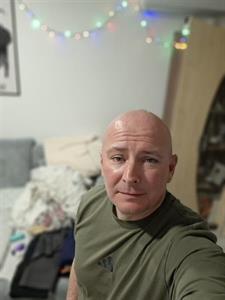 Guccy0957 45 éves férfi, Fejér megye