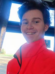 Gyula 19 éves férfi, Győr-Moson-Sopron megye