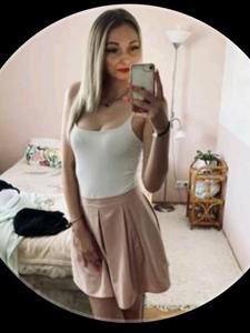 Hamvas barack 30 éves nő, Budapest