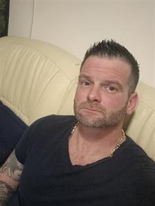 Hubert 41 éves férfi, Győr-Moson-Sopron megye