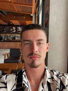 Imadomanoket 24 éves férfi, Budapest