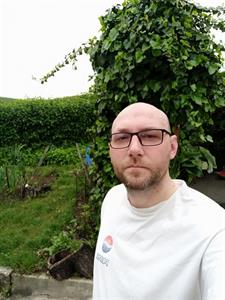 Imi 44 éves férfi, Komárom-Esztergom megye